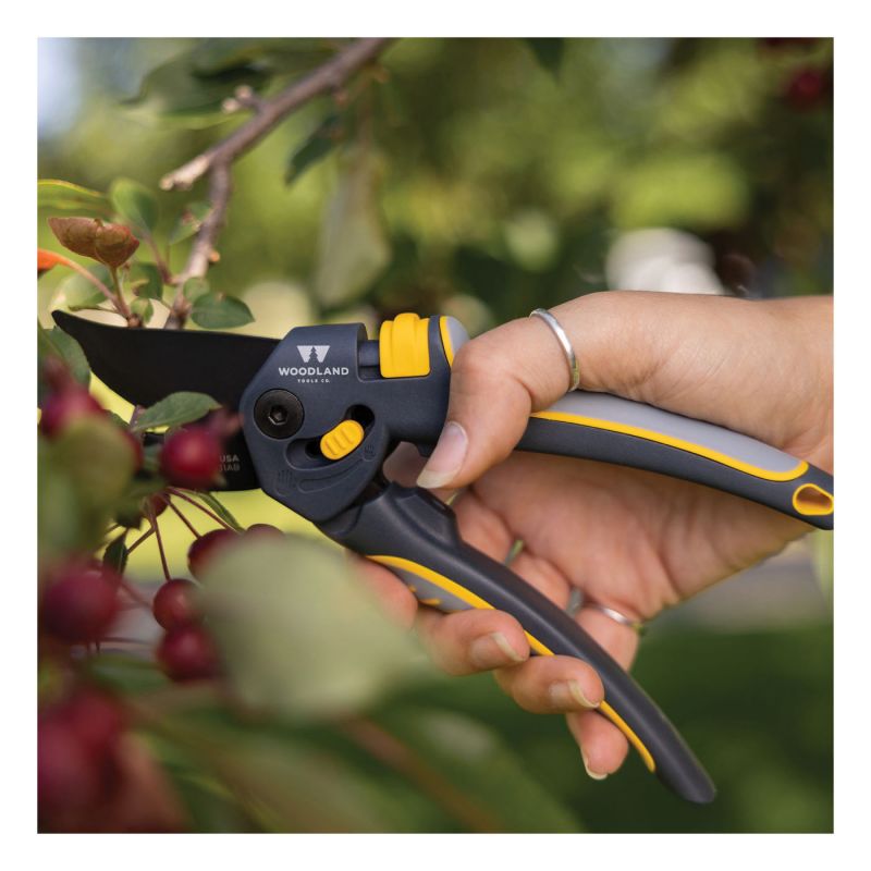 Woodland Tools Co MaxForce 05-2005-100 Super Duty Pruner, 3/4 in Cutting Capacity, HCS Blade, Bypass Blade