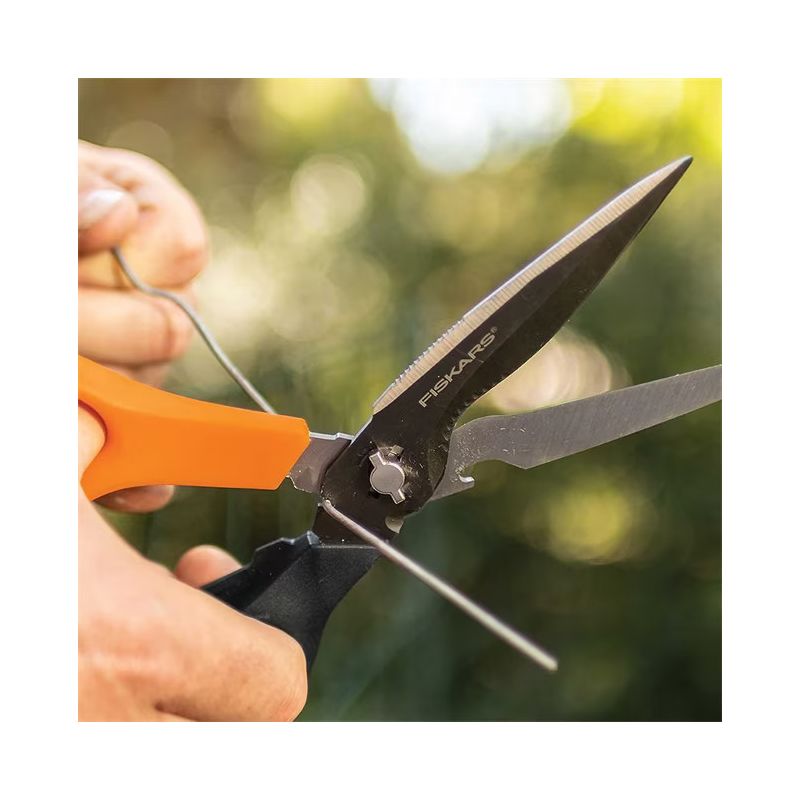 Fiskars 1067272 Garden Shears, 9 in OAL, Stainless Steel Blade, Black/Orange Handle