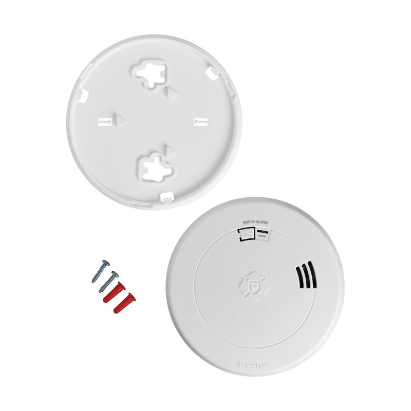 First Alert 1046755 Smoke Alarm with Voice Alerts, Photoelectric Sensor, Alarm: Voice, White White (Pack of 4)