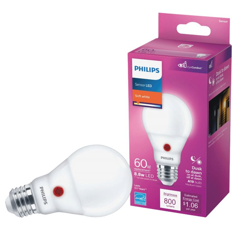 transfusie Wetenschap Frustratie Buy Philips A19 Medium Dusk To Dawn LED Light Bulb