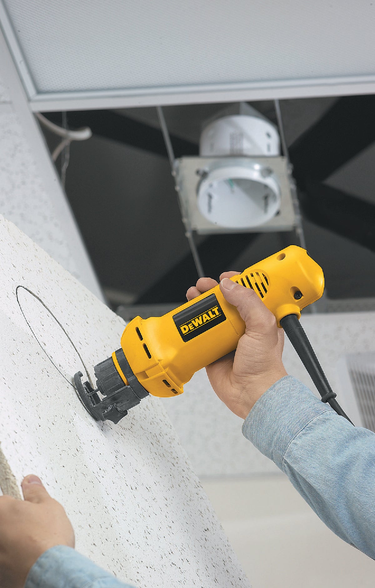 Dewalt cut out online tool uses