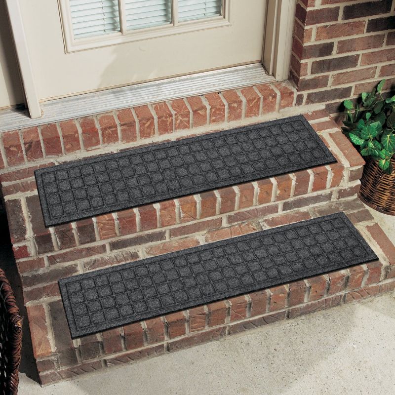 Mohawk Home Square Expressions Stair Tread Black