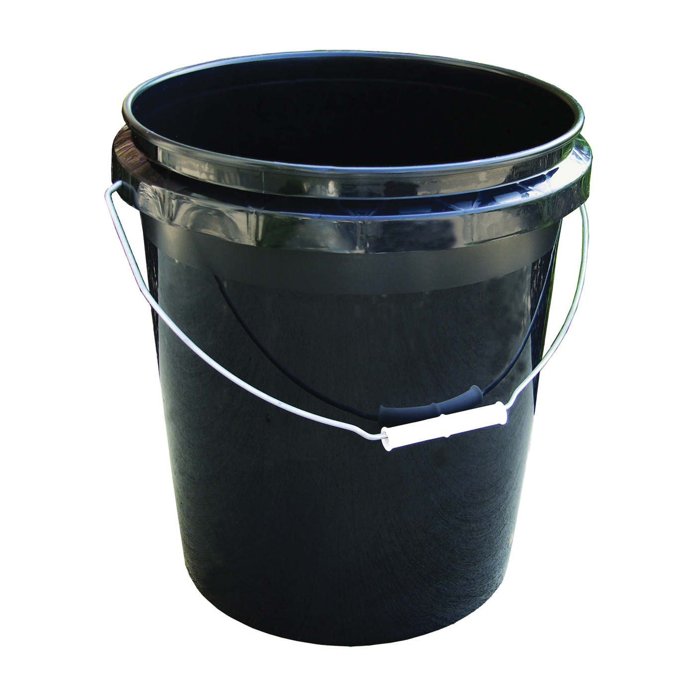 Encore Plastics 3.5-Gallon (s) Plastic General Bucket in the