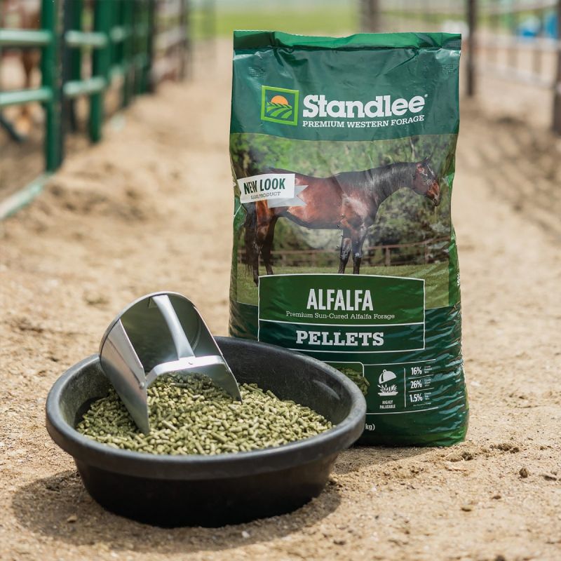 Standlee Premium Western Forage Alfalfa Horse Feed Supplement 40 Lb.