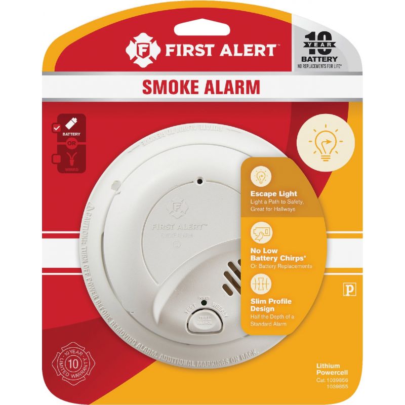 First Alert 10-Year Battery Smoke Alarm With Emergency Light White