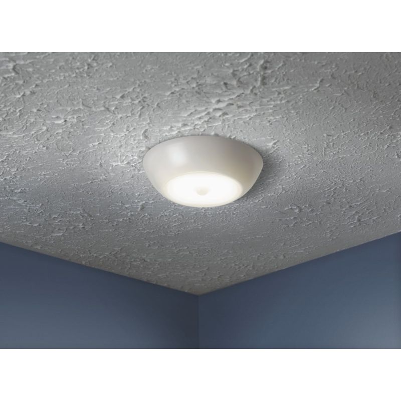 Mr Beams Ultrabright Outdoor, Battery Operated Led Ceiling Light Fixture