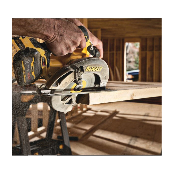 Buy DeWALT DCS578X1 Brushless Circular Saw with Brake Kit Battery