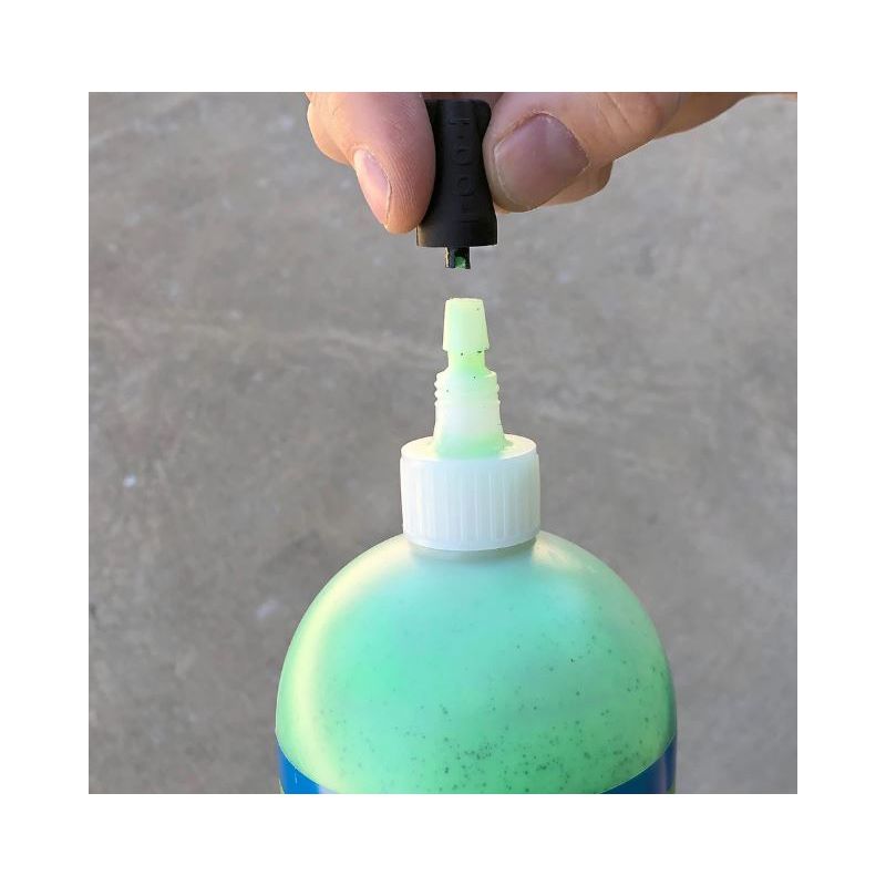 Slime 10009 Tire Sealant, 946 mL Squeeze Bottle, Liquid, Characteristic Green