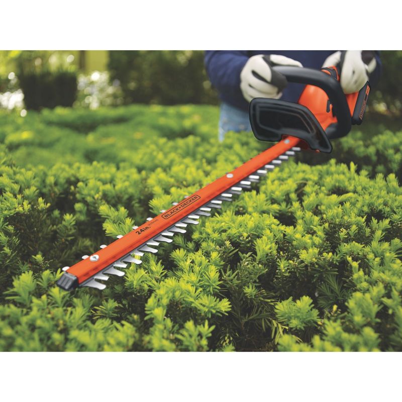 Black &amp; Decker 40V MAX 24 In. Cordless Hedge Trimmer 3/4 In., 1.5A, 24 In.